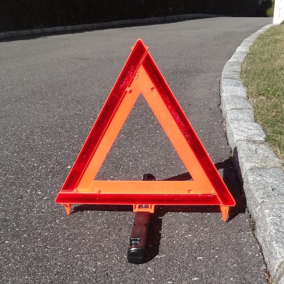 SATE-LITE 711 ~ DOT Road Highway Hazard Safety Reflector Triangle Flare ~ NWOT - Picture 1 of 2